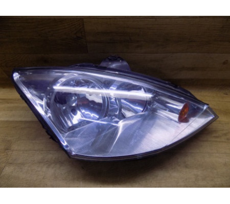 Фара правая (с дефектом сломанного крепления), Ford Focus 1, 2M5113W029BD