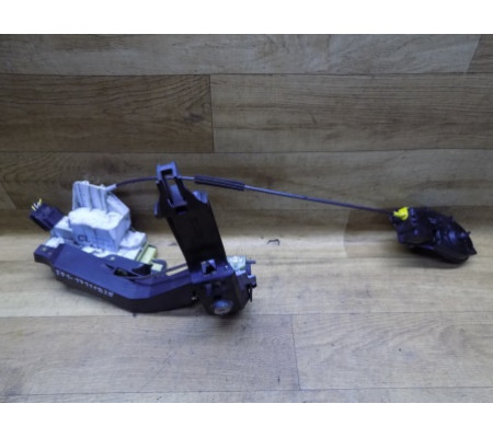 Замок двери передней левой с ручкой внутренней, Ford Focus 1, XS41A21813CF