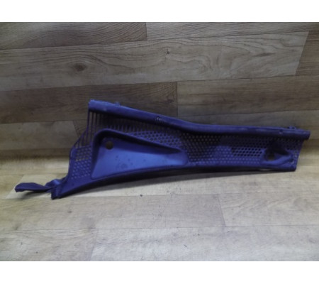 Накладка под лобовое стекло, Ford Focus 1, 98ABA02217AT
