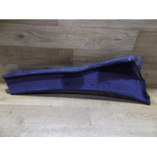 Накладка под лобовое стекло, Ford Focus 1, 98ABA02216AT