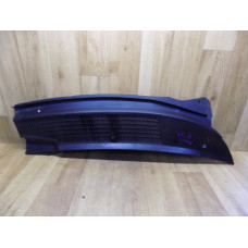 Накладка под лобовое стекло правая, Ford Mondeo 2, 93BGF02216AV