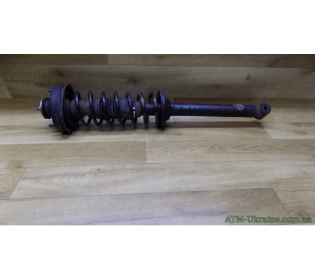 Задняя стойка в сборе Ford Escort 96-2000 95AB18K076EE