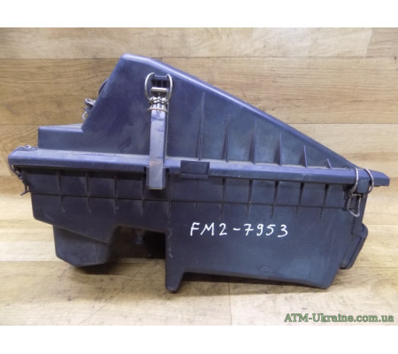 Корпус воздушного фильтра, Ford Mondeo-2, Mk-2, универсал, 97BB9600AD