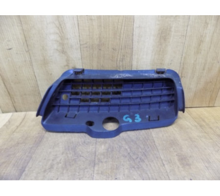 Решетка в бампер передняя правая, Volkswagen Golf 3, 1H6853666
